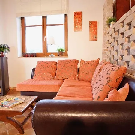 Cypressa Modern Retreat Ferienhaus *